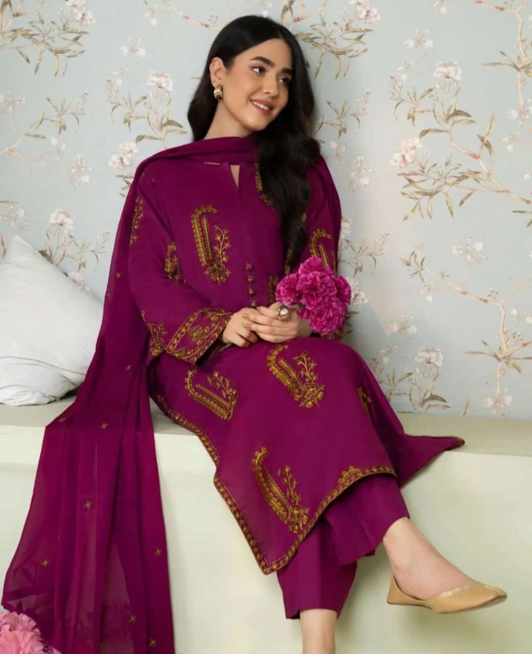 Amber Embroidered 2Pc