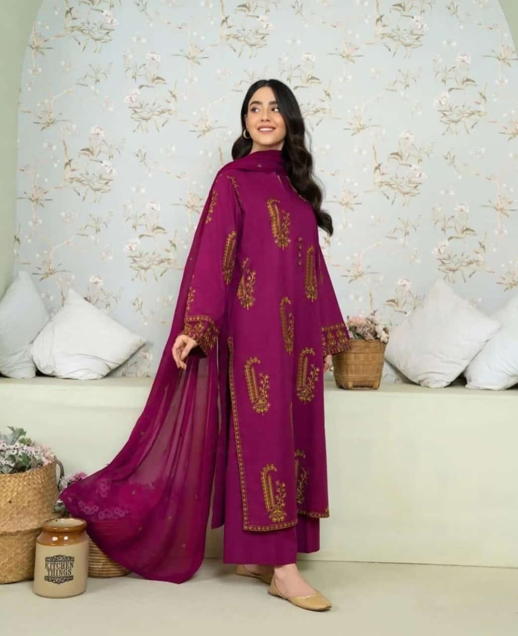 Amber Embroidered 2Pc